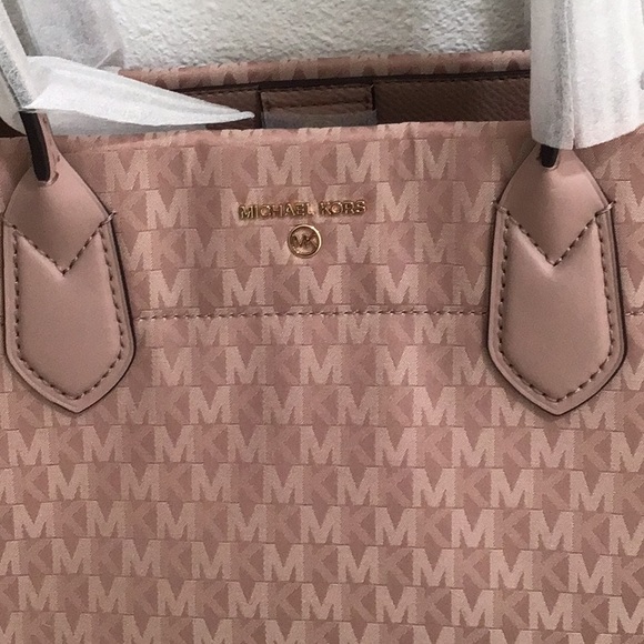 🆕 MICHAEL KORS “ Heidi” Semi-Lux Canvas Leather Signature Logo Large Tote Fawn - Picture 3 of 11